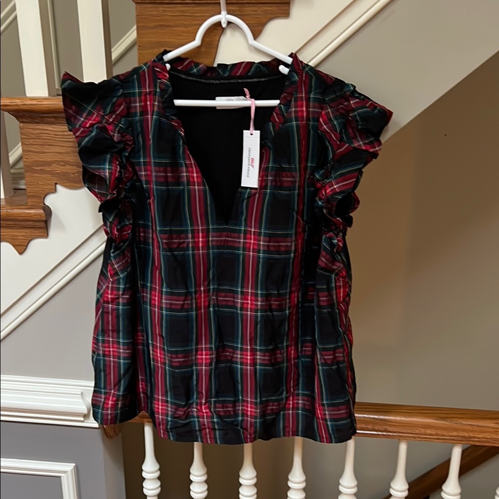 Vineyard Vines Black Top with Red Accents
